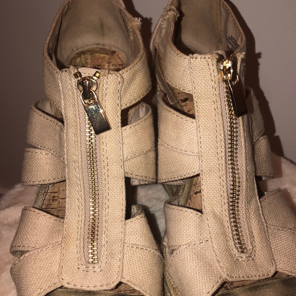 Wedges - Picture 7 of 7